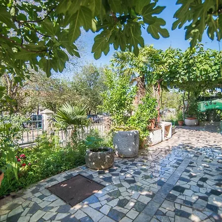 Apartament Marina
